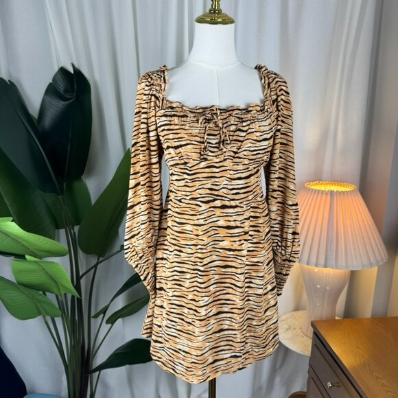 NWT Faithfull the Brand Animal Print Smocked Ira Mini Dress size 4 - Picture 1 of 11